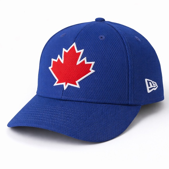 New Era Other - Toronto Blue Jays x New Era Canadian Maple Leaf Fitted Baseball Cap – Size 6 7/8